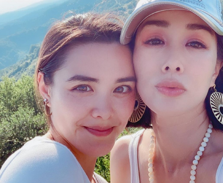 Con gái sao gốc Việt Chung Lệ Đề giành ngôi Á hậu - 2