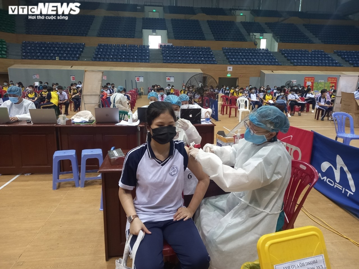 Quảng Nam lên kế hoạch tiêm vaccine COVID-19 cho hơn 140 nghìn trẻ - 1