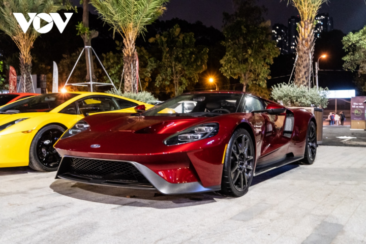 Cận cảnh Ford GT triệu USD tại Việt Nam - 15
