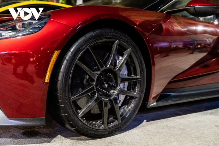 Cận cảnh Ford GT triệu USD tại Việt Nam - 8