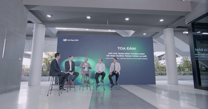 Ông Trương Gia Bình: Bằng công nghệ, người dân có thể thích ứng với dịch bệnh - 2