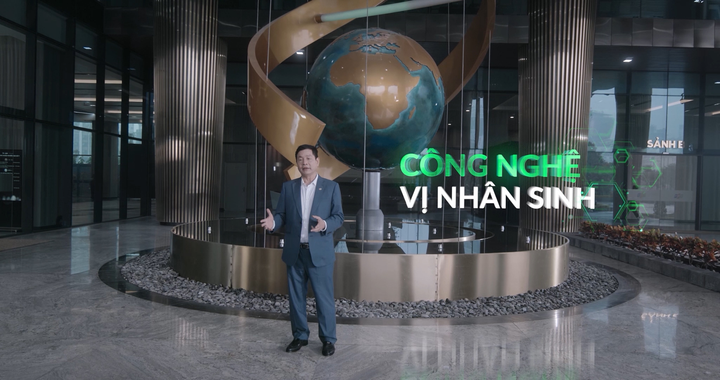 Ông Trương Gia Bình: Bằng công nghệ, người dân có thể thích ứng với dịch bệnh - 1