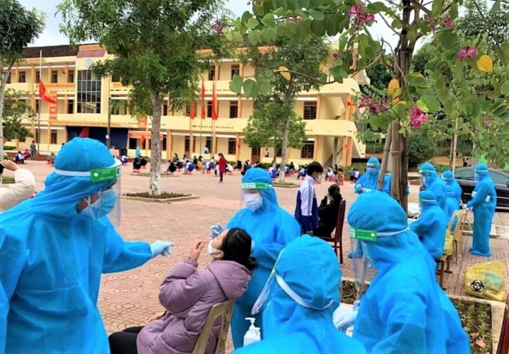 26 học sinh THCS ở Nghệ An mắc COVID-19 - 1