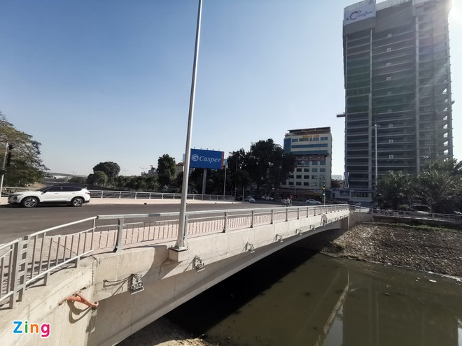 Chủ đầu tư bác thông tin xây cầu qua sông Tô Lịch hết 38 tỷ đồng - 1