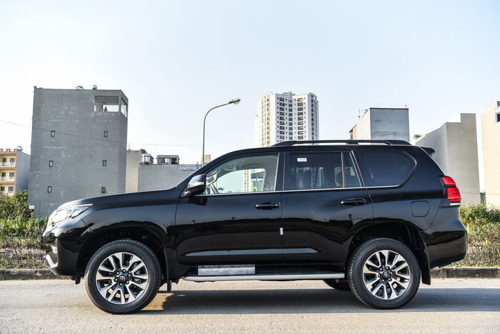 Chi tiết Toyota Land Cruiser Prado 2021 giá hơn 2,5 tỷ đồng - 4