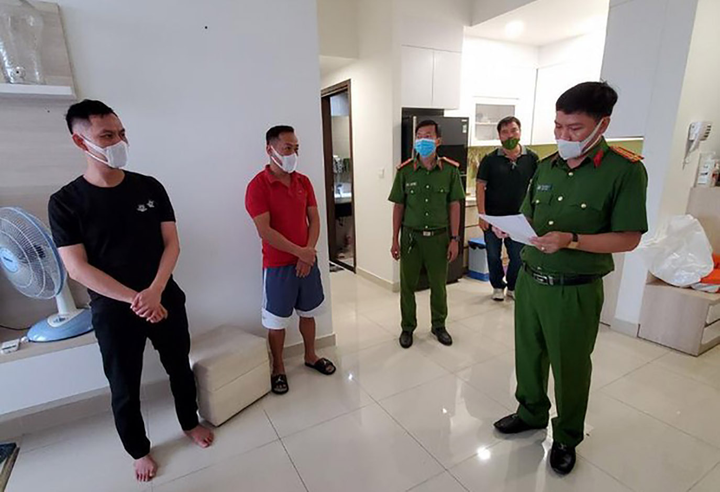 Lãi chồng lãi, ổ nhóm tín dụng đen ‘cài’ khách vay 24 tỷ phải trả đến 40 tỷ đồng - 2