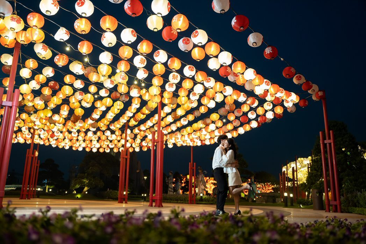 Địa điểm 'check-in' hot nhất phía Tây Hà Nội: Đứng đâu cũng có ảnh đẹp lung linh - 3