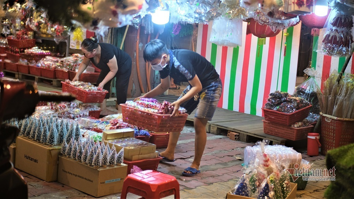 Khách sạn xịn cũng xài lại đồ cũ, báo hiệu một mùa Giáng sinh ế ẩm - 3