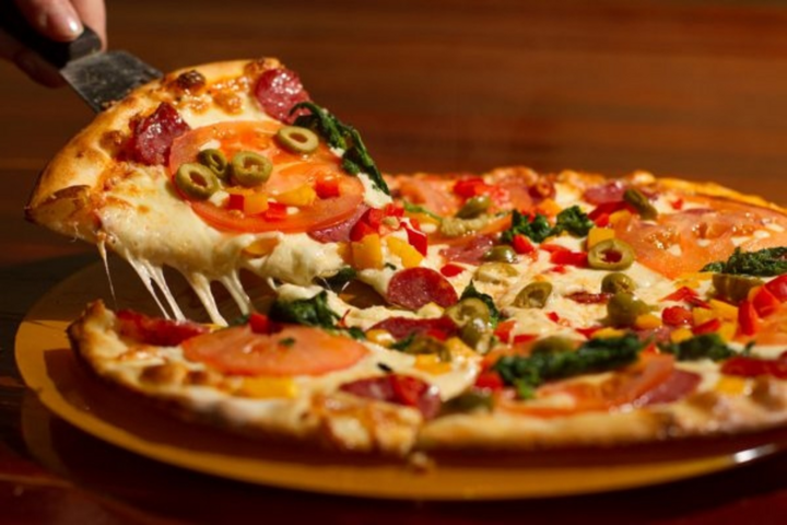 Câu chuyện thú vị về sự ra đời của món bánh pizza - 1