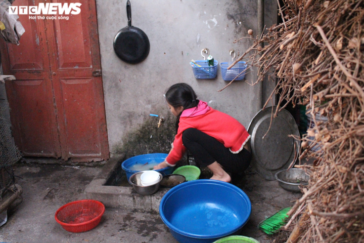 Cuộc đời khổ như chị Dậu của người phụ nữ có ‘bàn chân voi', da lột như da rắn - 4