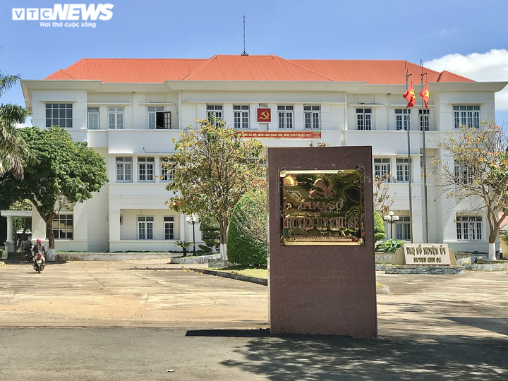 Bí thư Huyện ủy ở Gia Lai bị kỷ luật khiển trách - 1