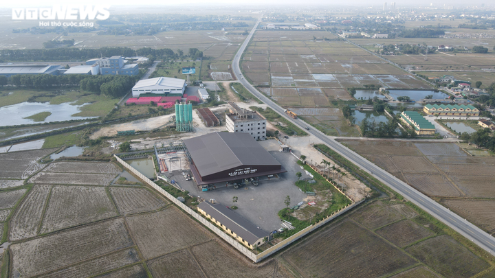 Dính nhiều vi phạm, siêu thị đá Granite ở Hà Tĩnh vẫn phớt lờ lệnh cấm thi công - 7