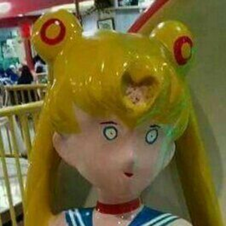 Khi nhân vật hoạt hình xuất hiện giữa đời thực 'đánh bay' tuổi thơ của dân mạng - 1