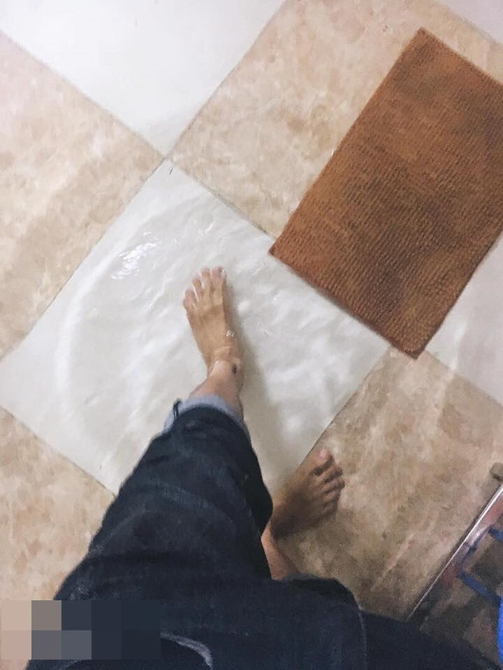 Đi làm đêm về, anh chàng đòi ‘lấy vợ mới’ vì cảnh tượng lênh láng trong phòng - 3