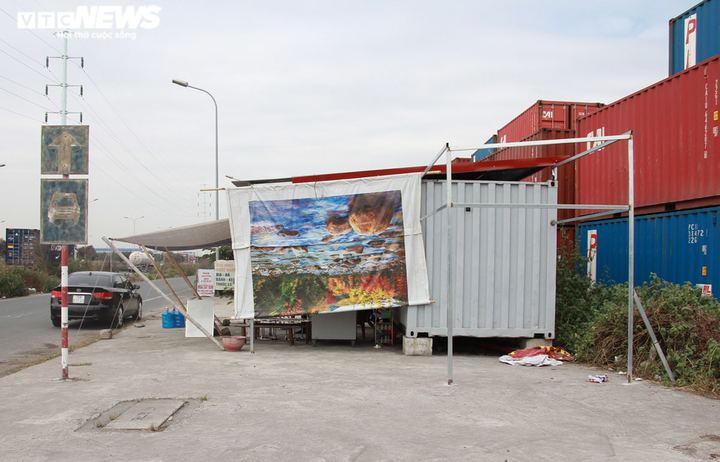 Ảnh: Hiểm họa trên tuyến đường qua khu công nghiệp lớn nhất Hải Phòng - 7