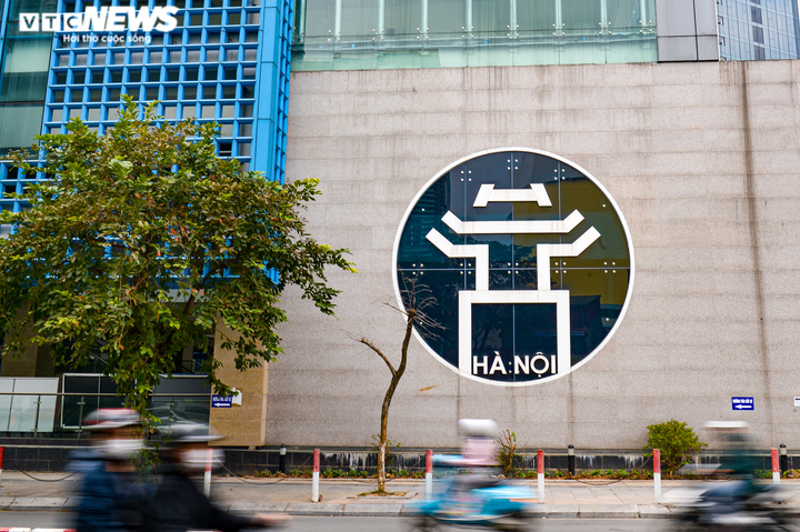 Ảnh: Hà Nội thí điểm lắp camera quét mã QR phòng, chống dịch tại ga Cát Linh - 1