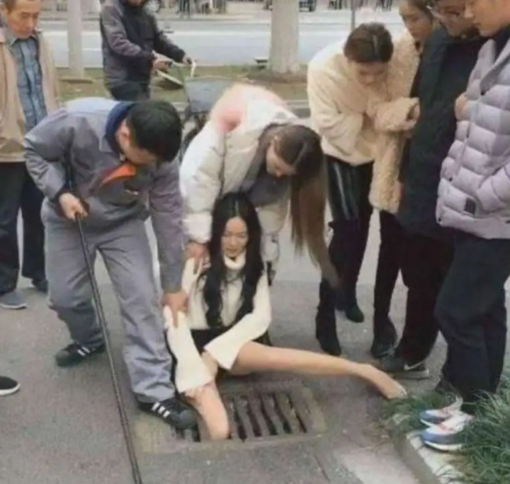 Không thể nhịn cười với các pha mắc kẹt vừa đáng thương vừa hài hước - 7