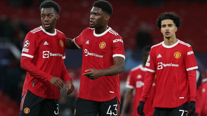 Video: HLV Rangnick tung đội hình B, Man Utd bị Young Boys cầm hòa - 1