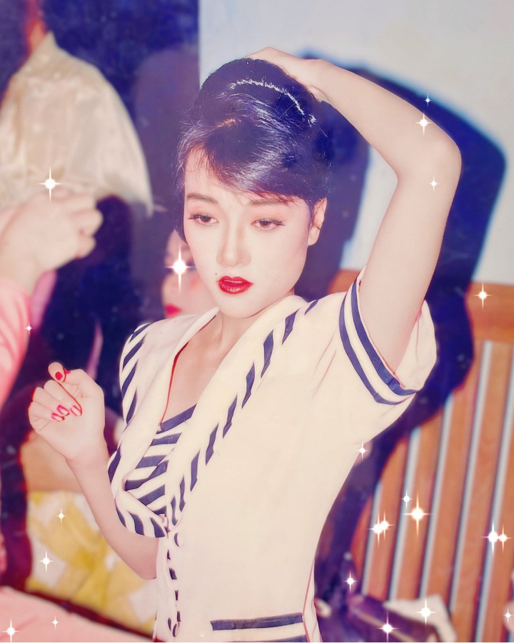 Vân Dung bị 'dìm hàng' tơi tả trên phim nhưng ăn mặc sành điệu ngoài đời 