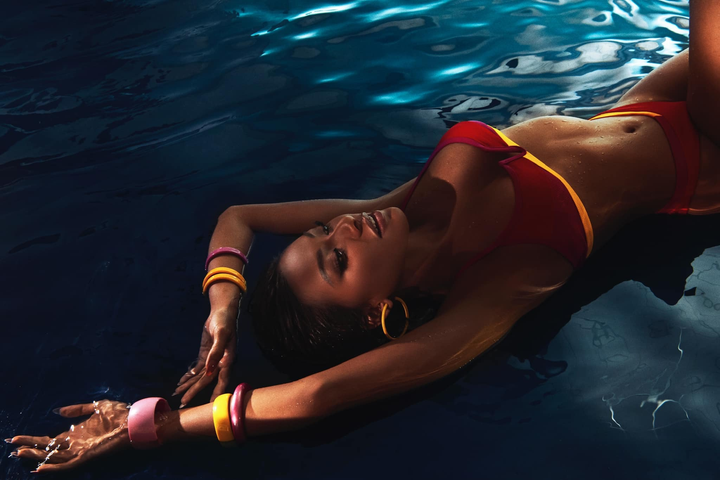 Kim Duyên da nâu nóng bỏng trong bộ ảnh bikini trước bán kết Miss Universe - 13