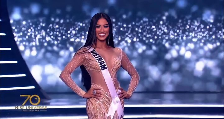 Nhiều hoa hậu vấp váy, Kim Duyên diễn tuyệt vời tại bán kết Miss Universe 2021 - 3