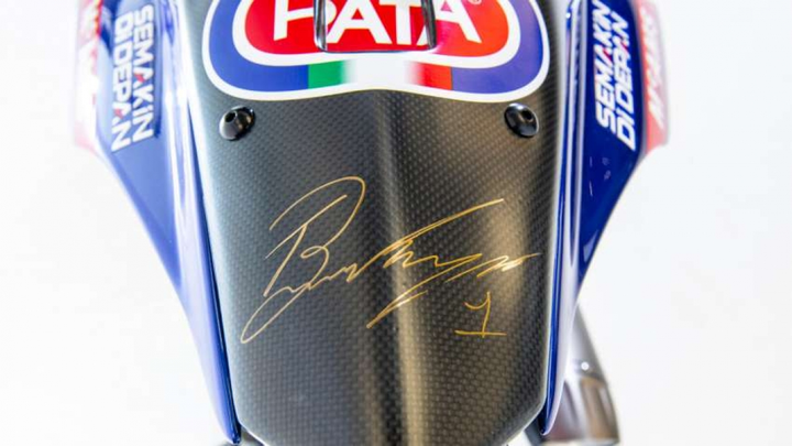 Ảnh chi tiết Yamaha R1 - phiên bản giới hạn 21 xe trên thế giới - 8