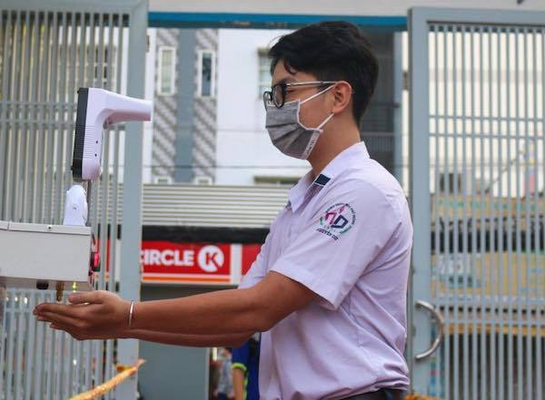 Trường học TP.HCM lo chi phí mua kit test nhanh trước ngày mở cửa - 2