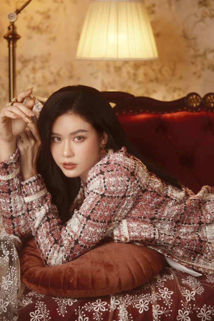 Ngắm nhan sắc biến hóa của Trương Quỳnh Anh mùa lễ hội - 4