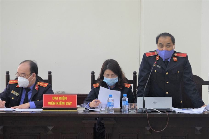 Bị cáo Nguyễn Đức Chung sử dụng quyền lực thâu tóm, đưa lợi ích về cho gia đình - 1