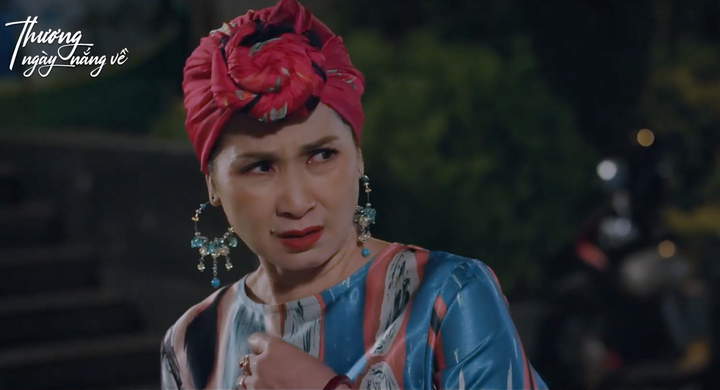 'Thương ngày nắng về' tập 13: Khánh mượn rượu mắng mẹ chồng - 4