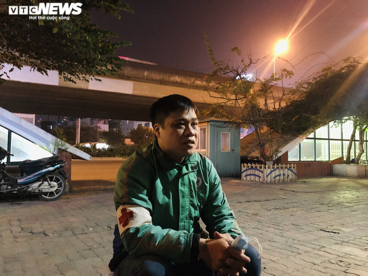 Đêm trắng của đội 'FAS Angel' hỗ trợ sơ cứu người gặp nạn trên phố Hà Nội - 2