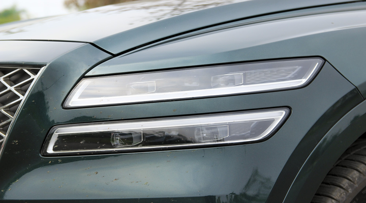 Genesis GV80 màu xanh lục độc đáo xuất hiện ở Hà Nội - 4