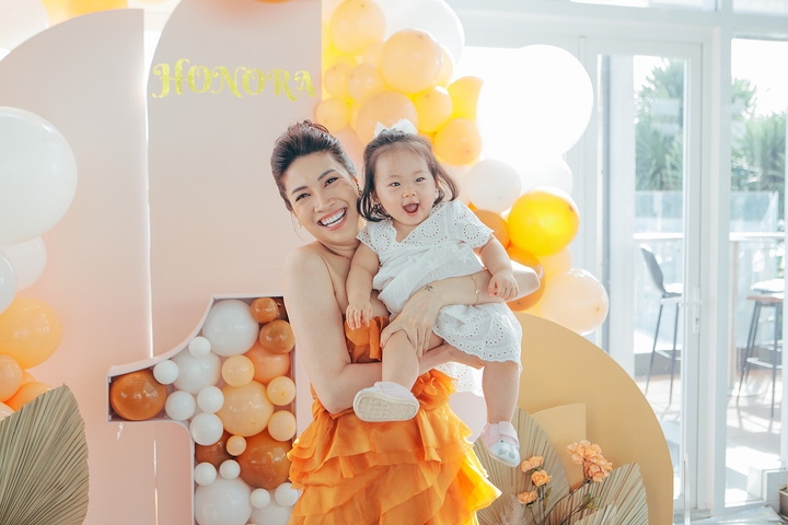 Sao Việt bỏ tiền tỷ thụ tinh ống nghiệm: Nàng Á hậu 'lời' được 2 thiên thần lai - 3