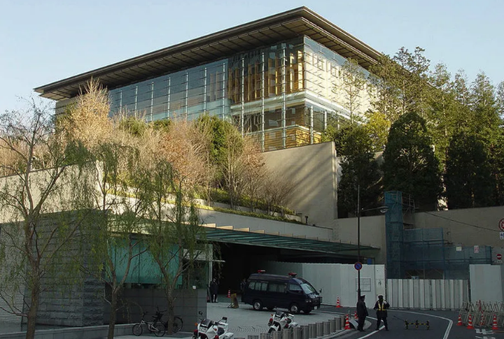 Thủ tướng Nhật Bản nói ngủ ngon ở 'dinh thự quỷ ám' - 1