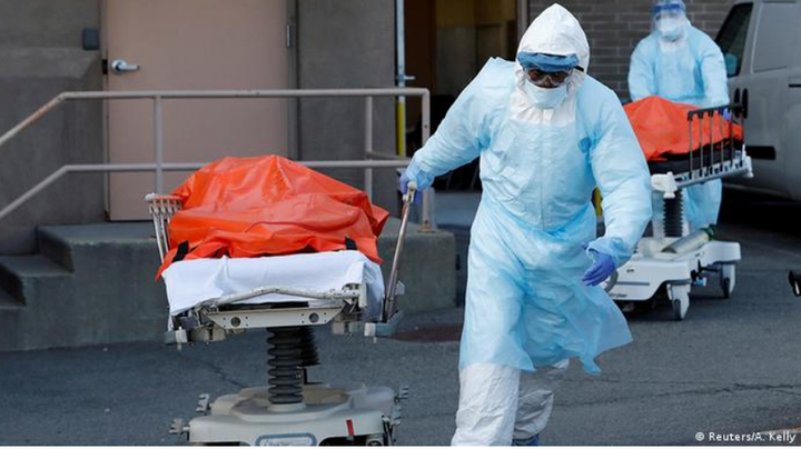 Thế giới ghi nhận trường hợp tử vong đầu tiên do biến chủng Omicron - 1