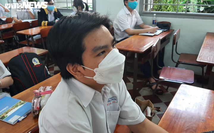 Ảnh: Học sinh TP.HCM ngày đầu trở lại trường sau nửa năm học trực tuyến - 7