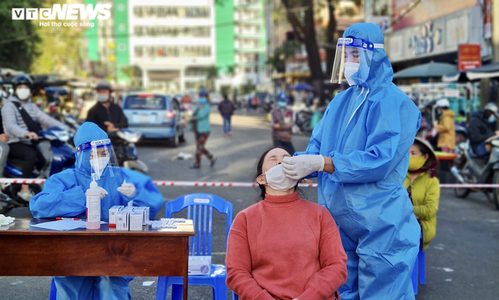 Gia Lai thêm 110 F0, nhiều ca liên quan tới chùm ca bệnh ở trung tâm thương mại - 1