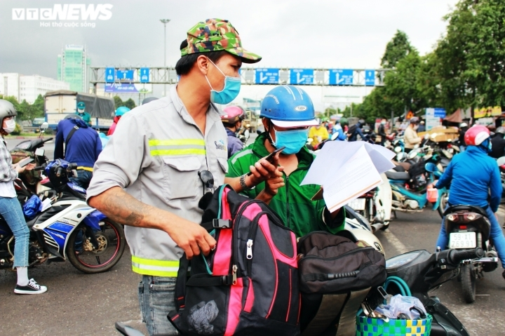 GS Vũ Minh Khương: TP.HCM phải tạo cơ chế để cán bộ xông lên hàng đầu - 3