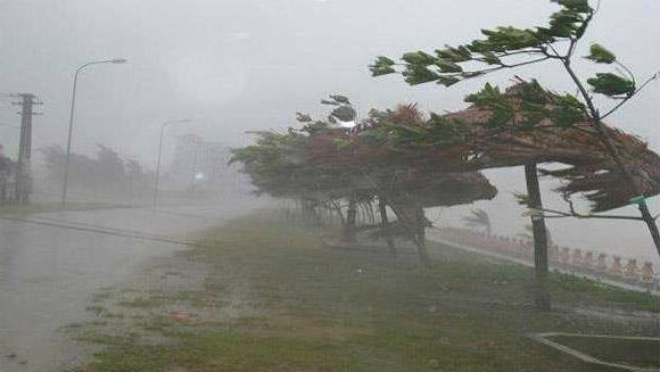 Bão Rai giật cấp 12 đang hướng vào Biển Đông - 1