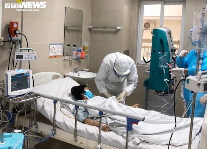 Ca COVID-19 liên tiếp lập kỷ lục mới, Hà Nội có đáp ứng được năng lực điều trị? - 2