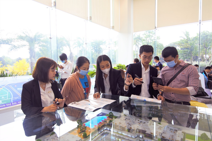 Đầu tư hạ tầng bài bản, bất động sản khu Đông TP.HCM đón sóng đầu tư lớn - 1