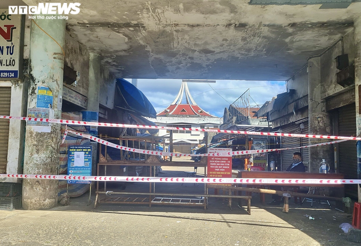 Gia Lai vượt mốc 5.500 ca, nhiều F0 tại các chợ, trung tâm thương mại - 9