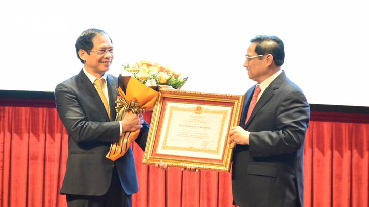 Thủ tướng: Ngoại giao phải vì lợi ích quốc gia, dân tộc và cộng đồng quốc tế - 4