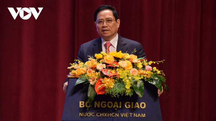 Thủ tướng: Ngoại giao phải vì lợi ích quốc gia, dân tộc và cộng đồng quốc tế - 1