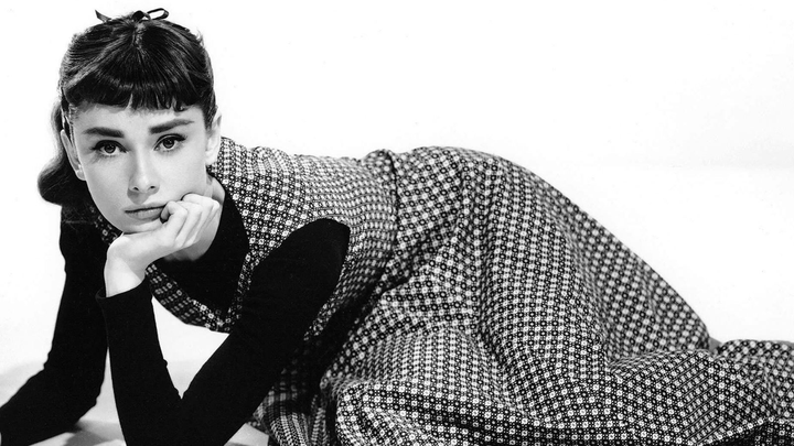 Audrey Hepburn: Mỹ nhân của mọi thời đại và vẻ đẹp trường tồn với thời gian - 10