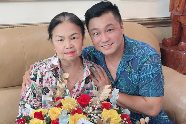 3 quý ông 'độc thân vui tính' của Vbiz bị nghi ngờ về giới tính vì cùng 1 lý do - 6