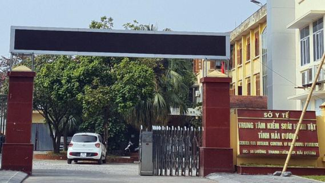 Tạm đình chỉ Giám đốc CDC Hải Dương phục vụ điều tra - 1