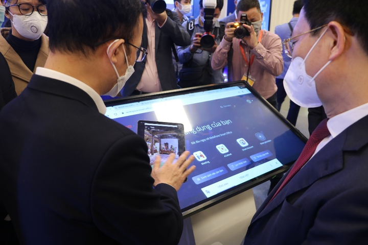 MobiFone nổi bật tại Diễn đàn Quốc gia phát triển doanh nghiệp công nghệ số - 2