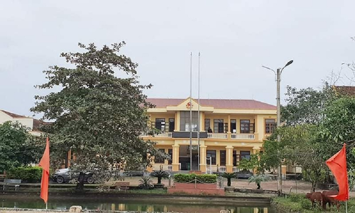 Nữ cán bộ 'ăn chặn' tiền chính sách của người dân bị khai trừ Đảng - 1