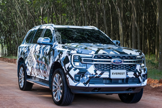 Ford Everest thế hệ mới chạy thử trên đường ảnh 2 Ford Everest thế hệ mới chạy thử trên đường - 2